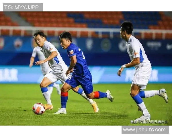 上海话中的足球明星风采与方言魅力探索 上海话中的足球明星风采与方言魅力探索