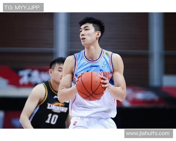 新疆业余足球球星崭露头角助力地区足球发展与青少年培养